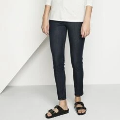 BIRKENSTOCK Men's Arizona Essentials EVA Sandals 14 BIRKENSTOCK Men's Arizona Essentials EVA Sandals -FootCraft Shop 2086004 001 alt6